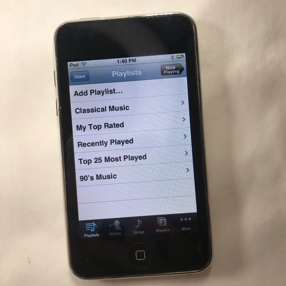 Apple iPod Touch 3rd Generation Silver 32GB MC008LL